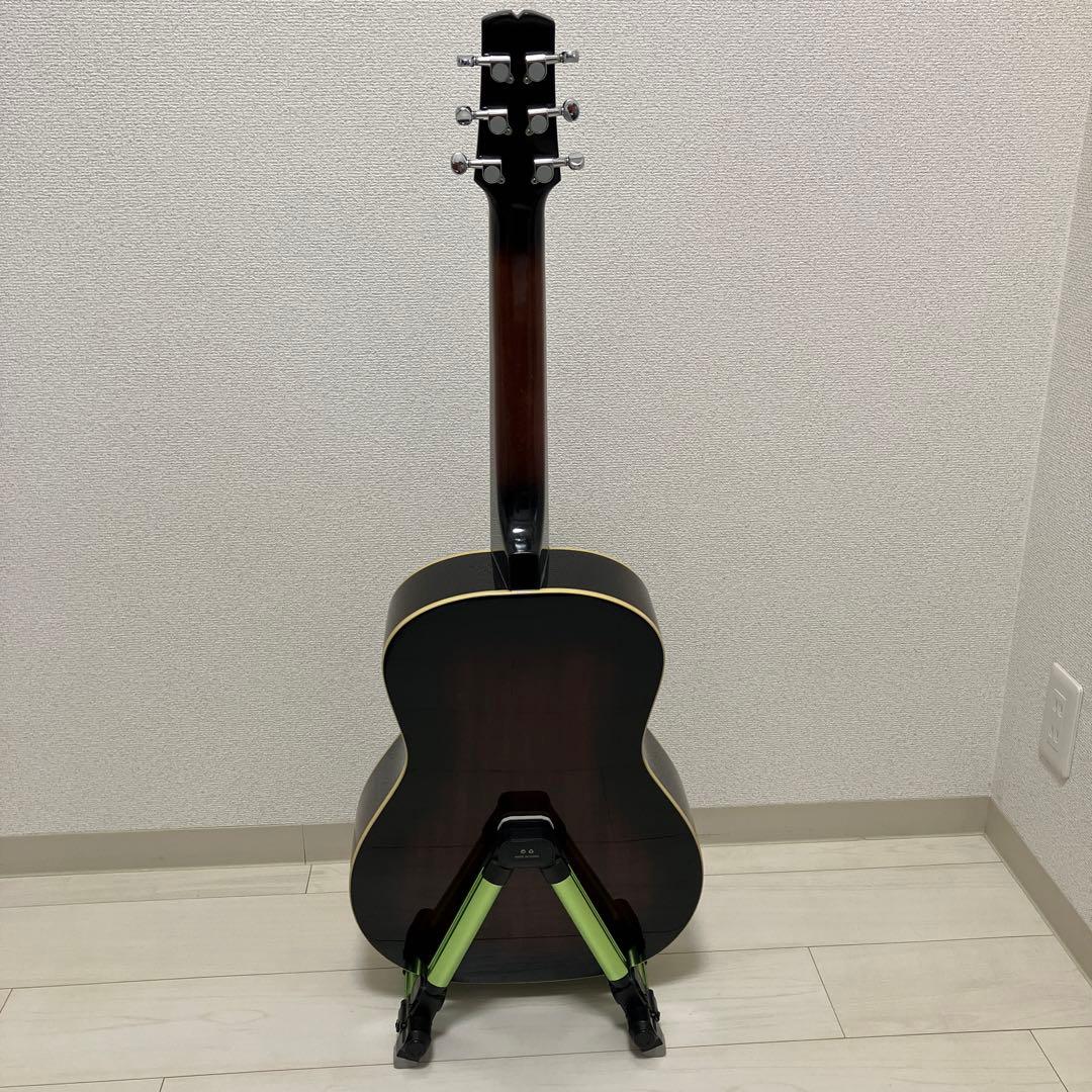 Dobro (ドブロ・リゾネーターギター) ハードケース付き