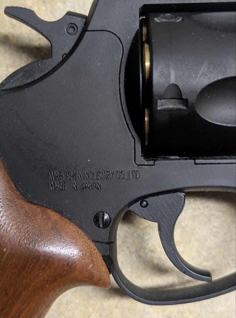 リアルなショートバレルリボルバー