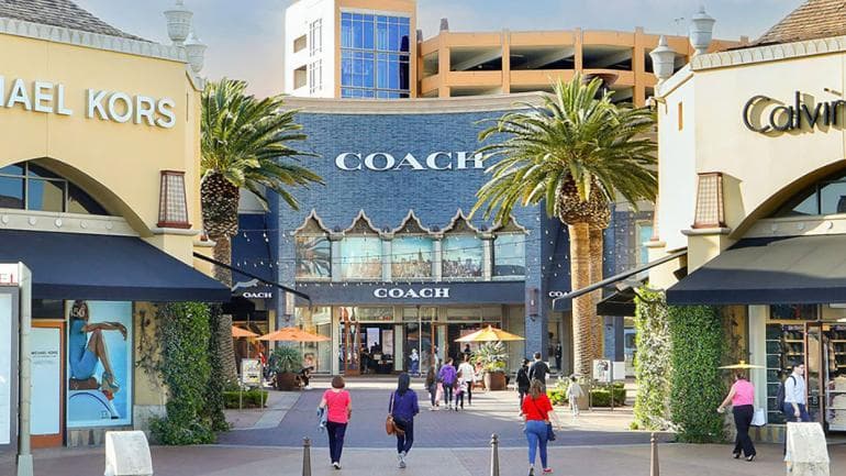 COACHコーチ ミニ財布 二つ折り キーホルダー エンボスシグネチャー