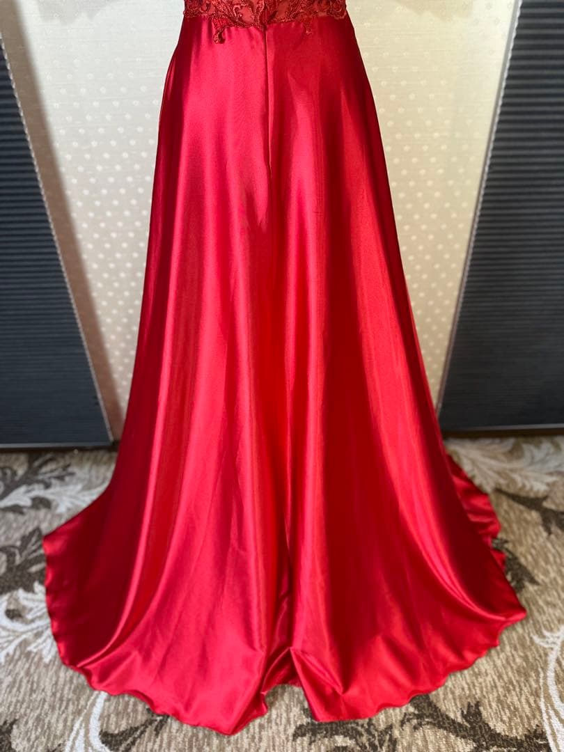 レース装飾 赤 ロングドレス