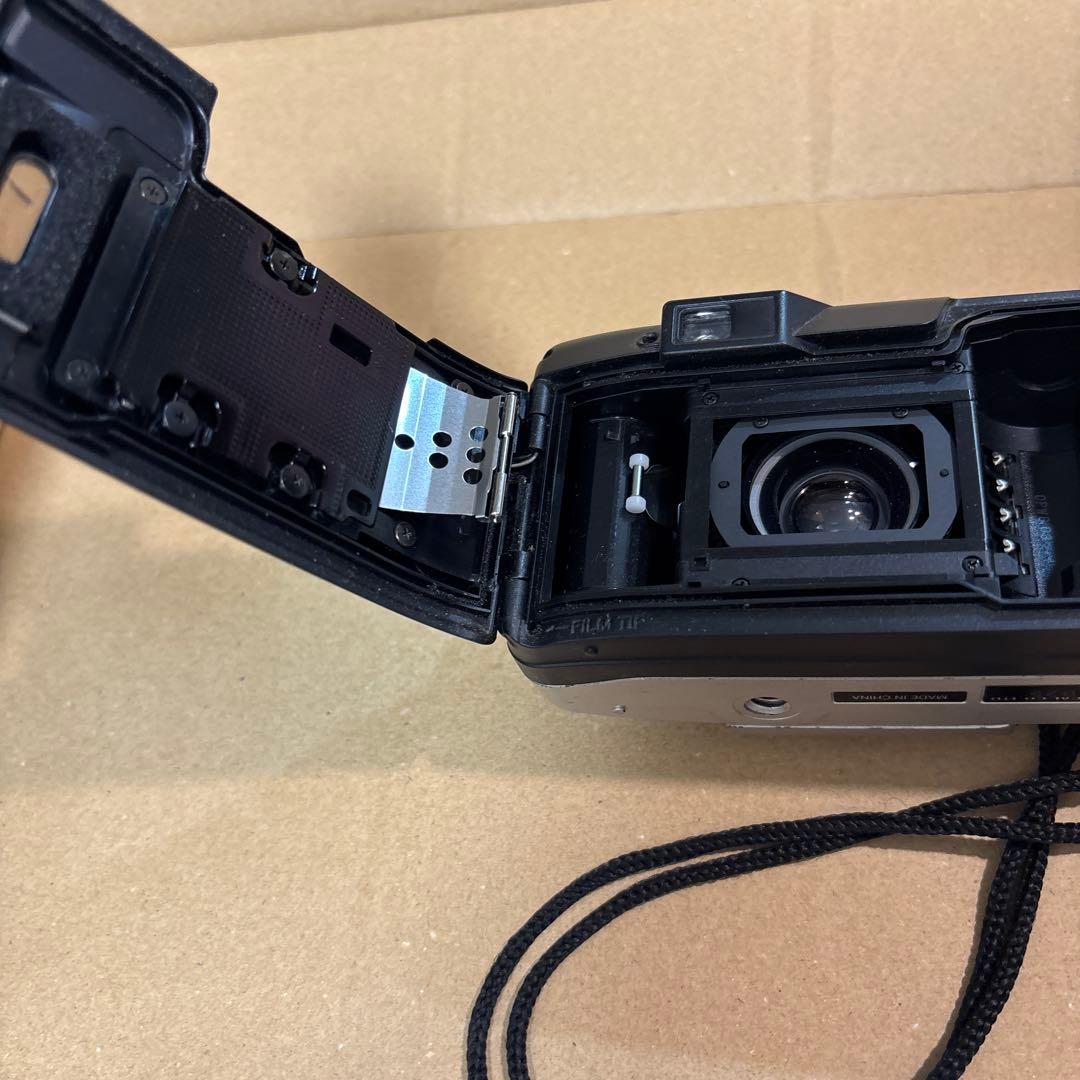 カメラ　OLYMPUSオリンパス　SUPERZOOM 105G