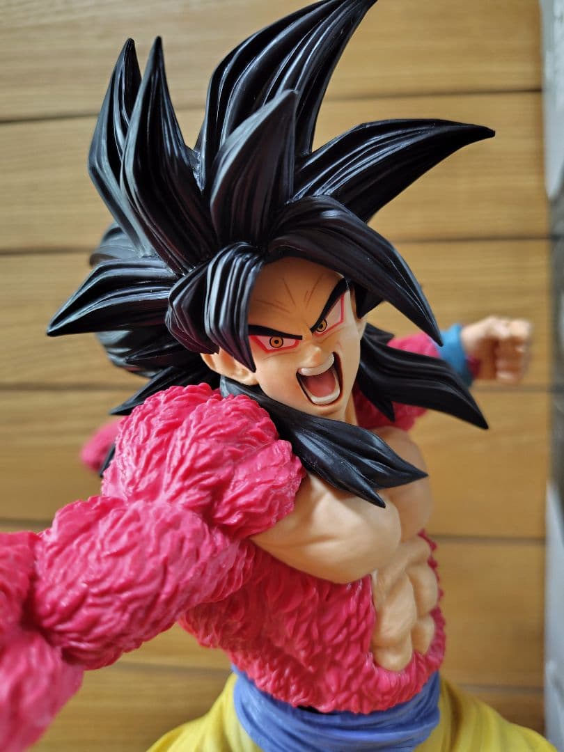 ドラゴンボールフィギュア超サイヤ人４孫悟空