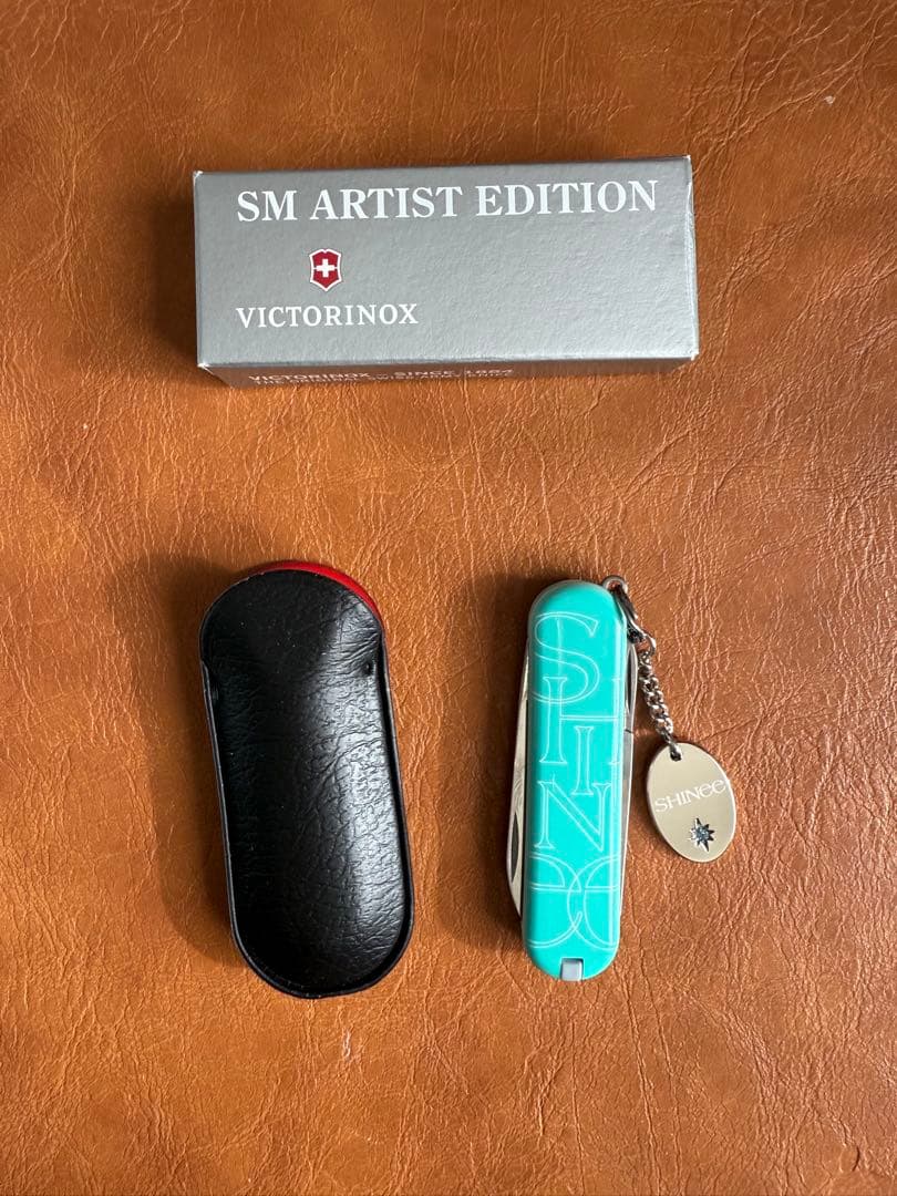 SHINee ✖️VICTORINOX (公式)
