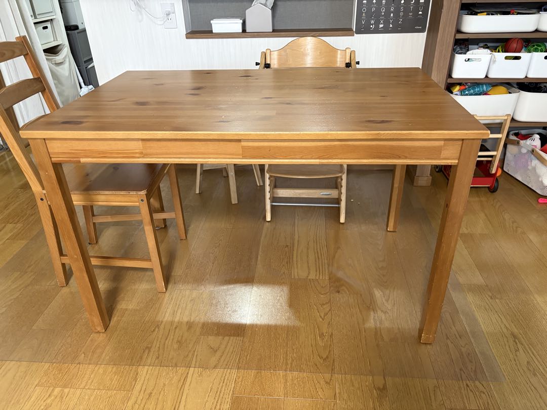 jokkmokkイケアダイニングテーブル