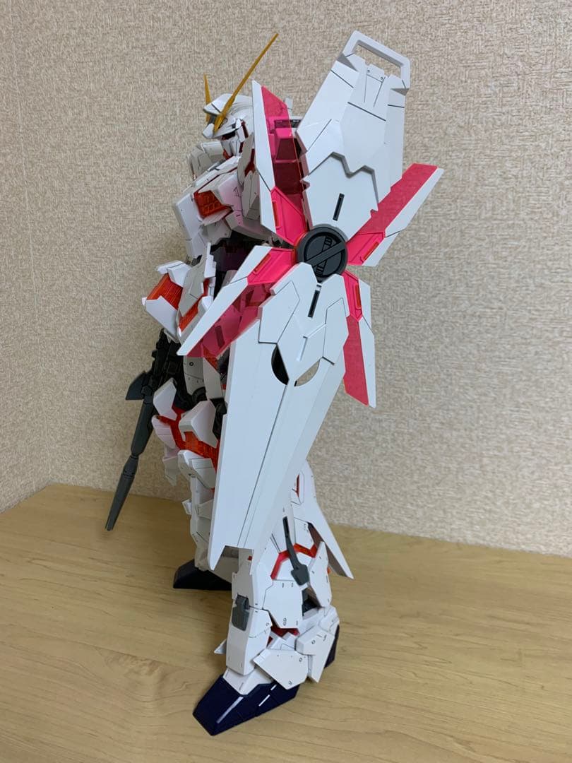 メガサイズ　ユニコーンガンダム