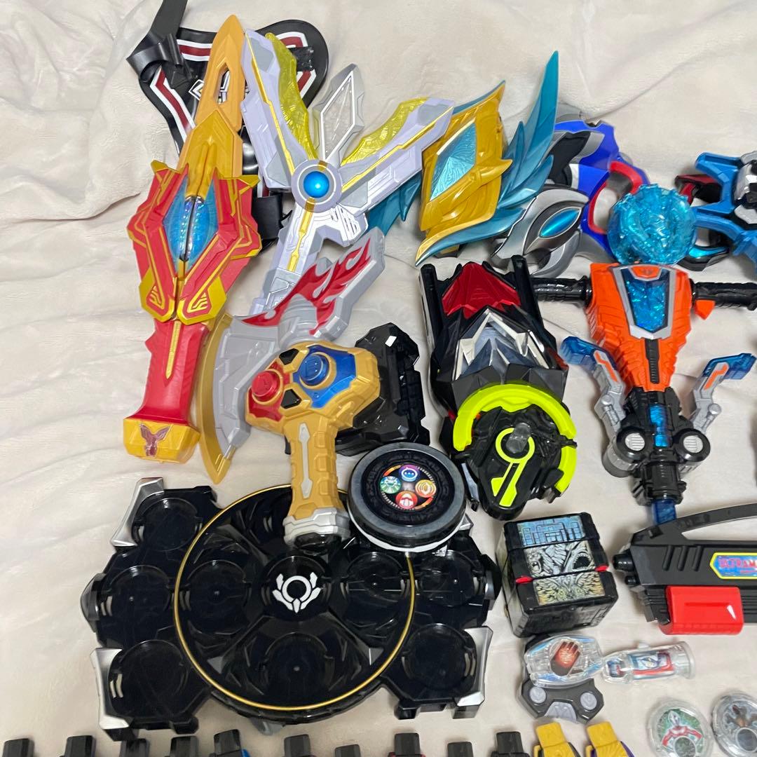 ウルトラマン　仮面ライダー　変身ベルト