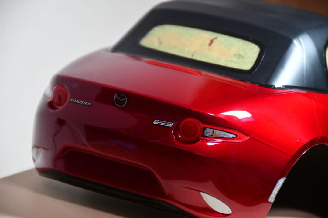 タミヤ　マツダロードスター　塗装済みボディ