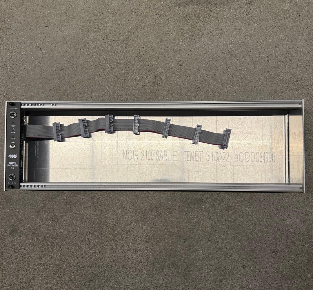 モジュラーシンセケース 電源モジュール 4ms ROW POWER 45 付き