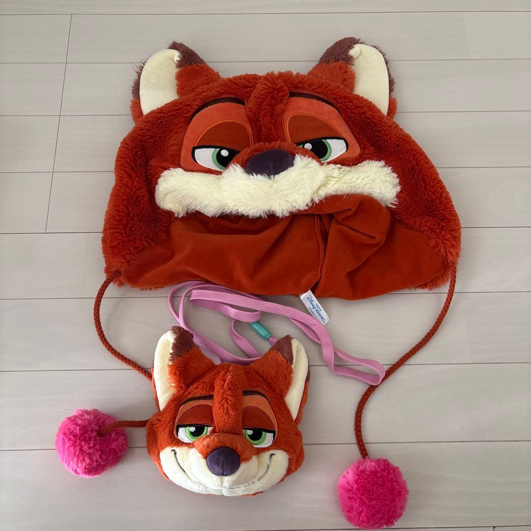 ニックファンキャップ、ショルダーバッグ