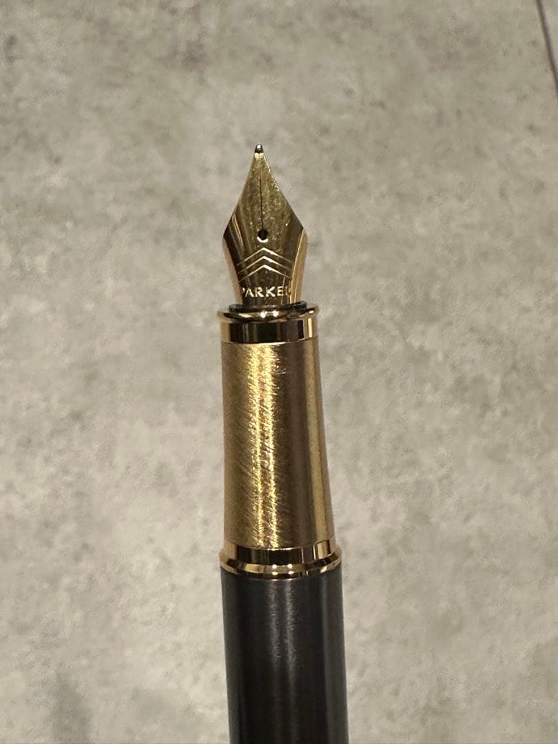 【未使用】プレゼントにParker パーカーIM 万年筆 ブラック レザーケース