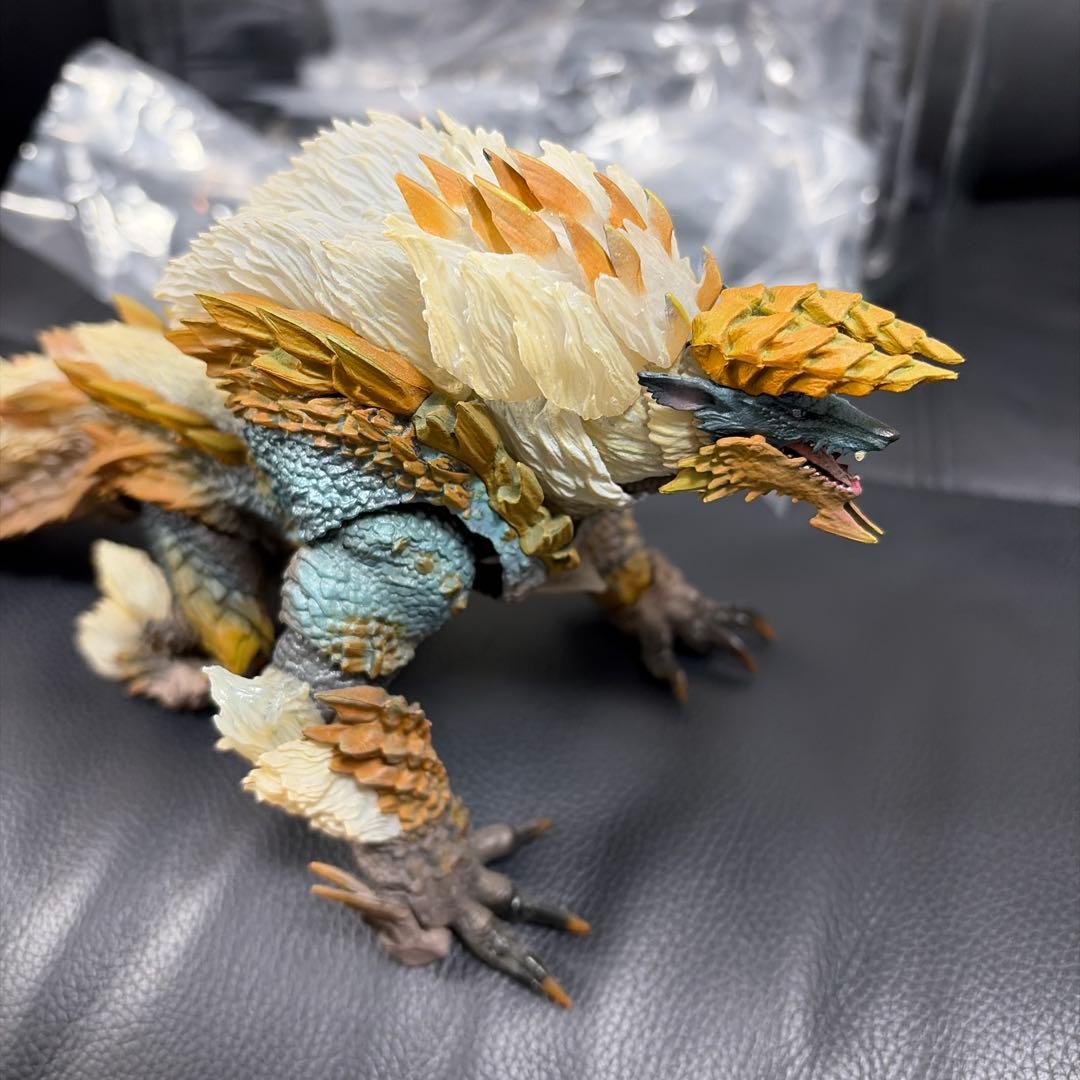 ジンオウガ フィギュア モンスターアーツ S.H.MonsterArts SH