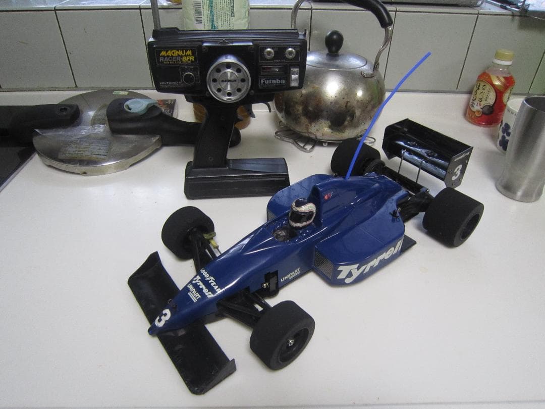 ラジコンカー