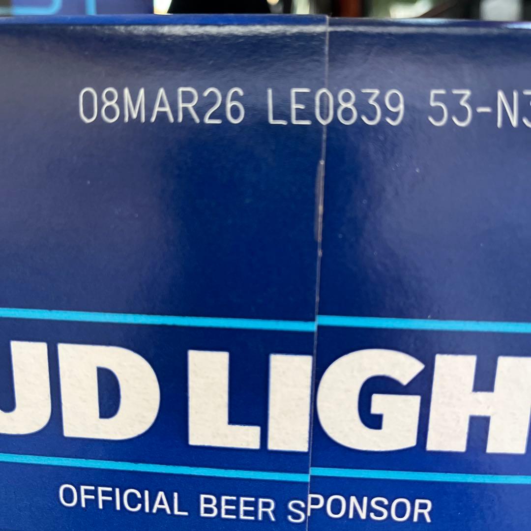 Bud Light NFL 限定版 30缶✖︎２ケース