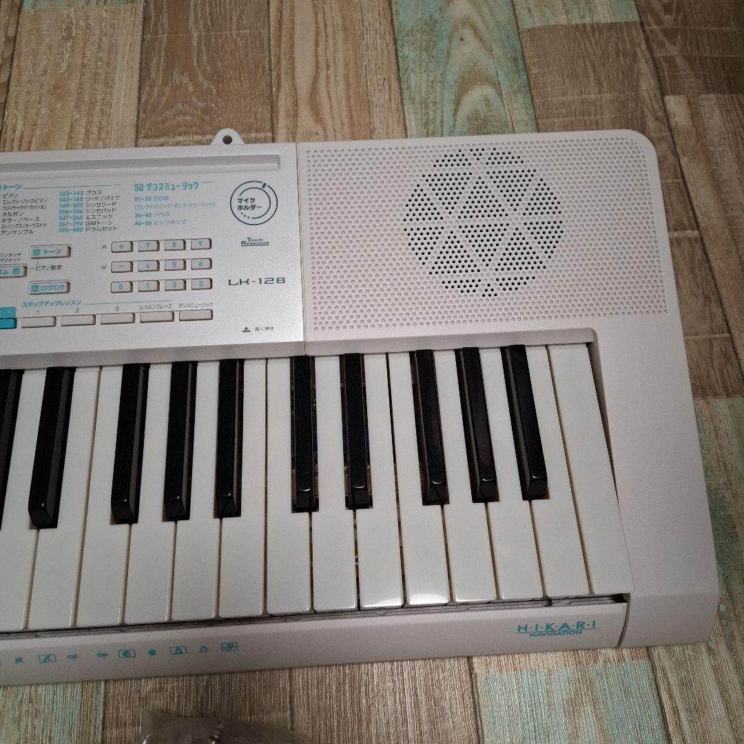 【美品】CASIOカシオ 光ナビゲーションキーボード LK-128 61鍵