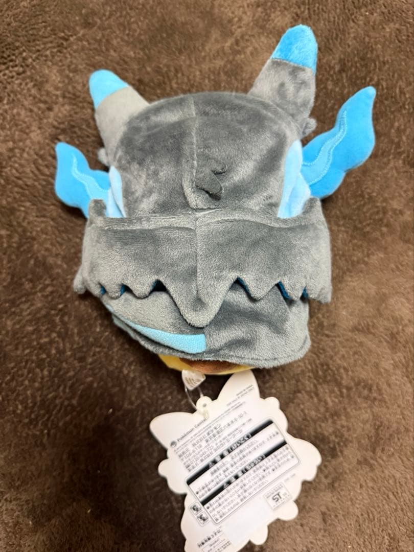 メガリザードンXのポンチョを着たピカチュウ ぬいぐるみ