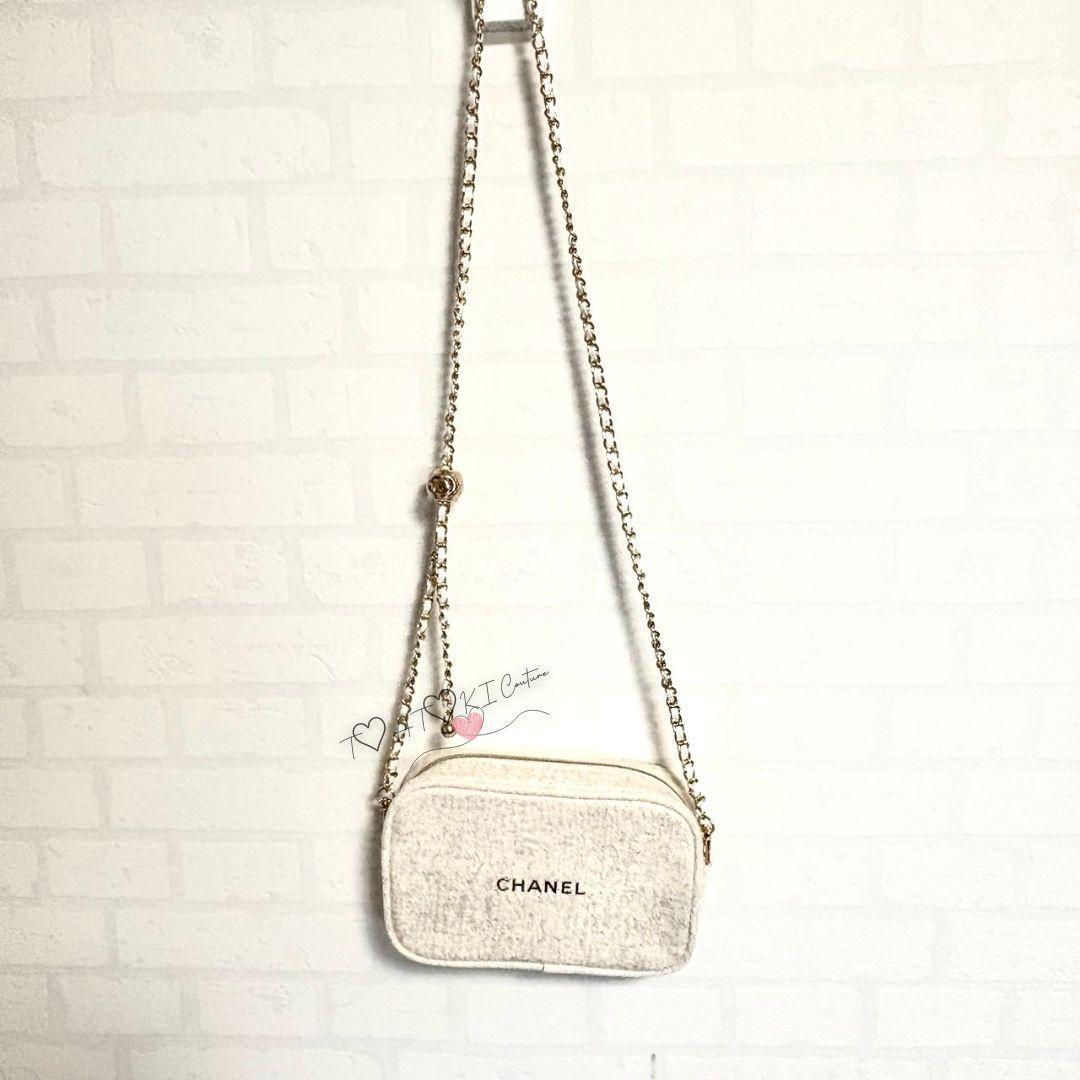 限定色❤CHANEL❤VIP限定 コスメポーチ チェーン付 ラメ入り ホワイト