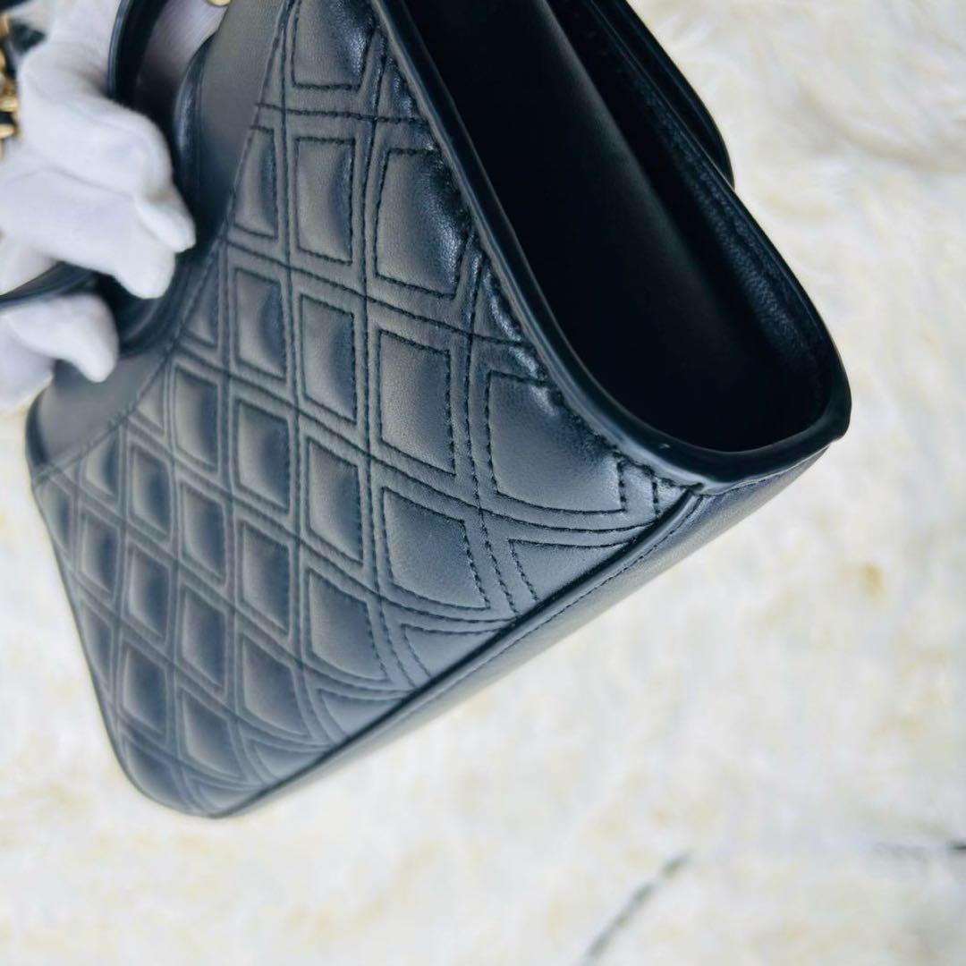 トリーバーチ　キルティング クロスボディ ゴールドチェーン ブラック