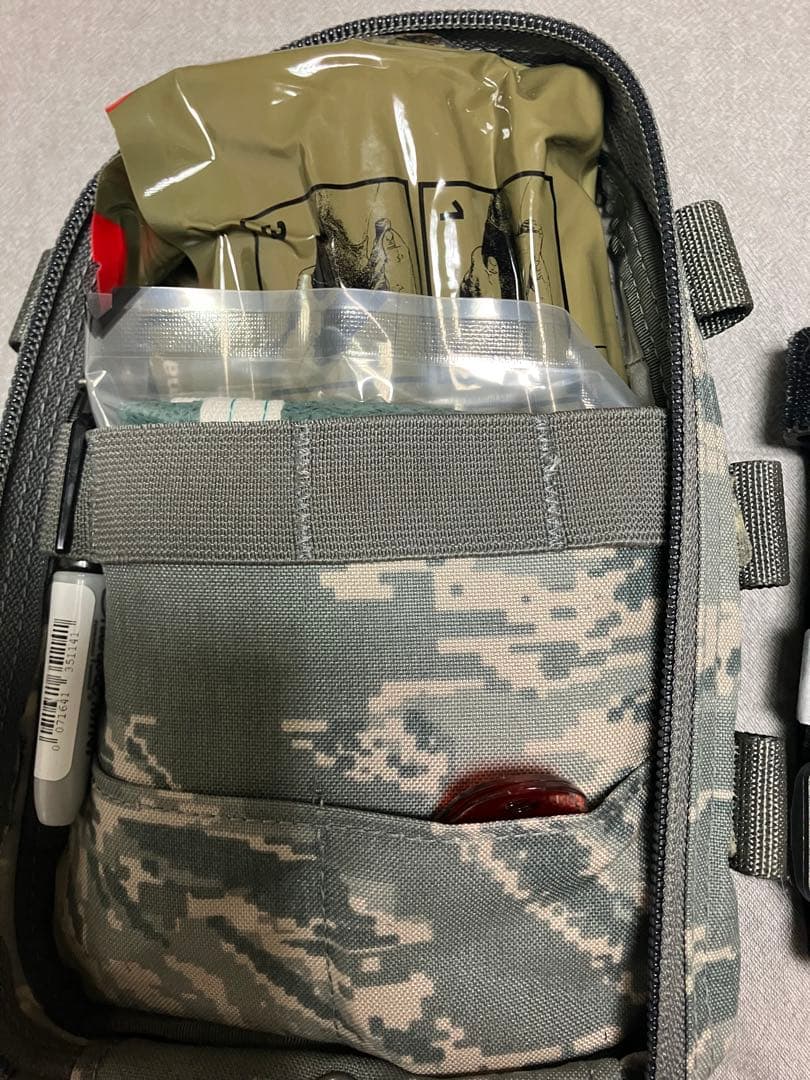 ミリタリースタイル　ARMY ファーストエイドキット　ターニケット