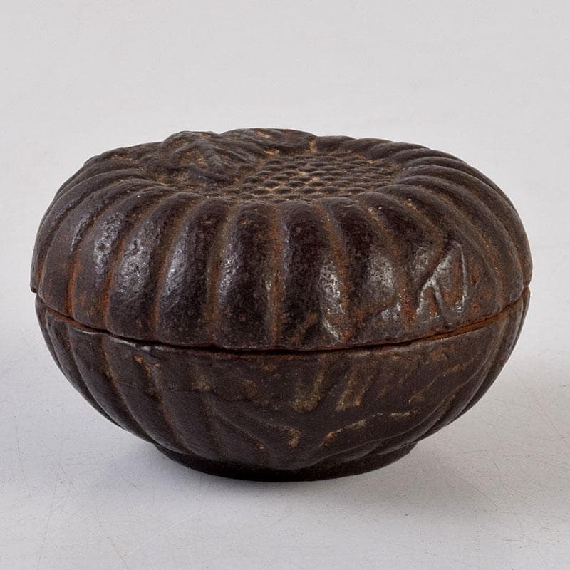 茶道具　金屋五郎三郎作　鉄製　香合　共箱　C　9266