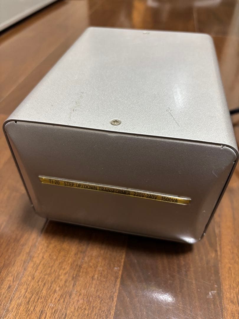 Kashimura TI-20 変圧器 1500VA 100V/230V