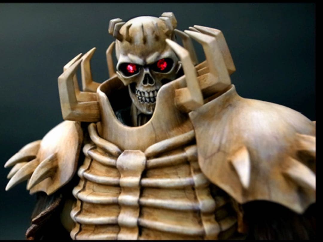 ベルセルク　ART OF WAR 髑髏の騎士 白骨彩色版　(完璧な世界の卵付)