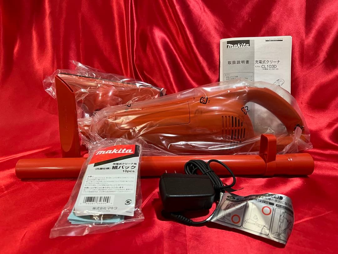 マ*エ様 Makita 充電式クリーナ　CL103D（新品未使用）オレンジ色　1