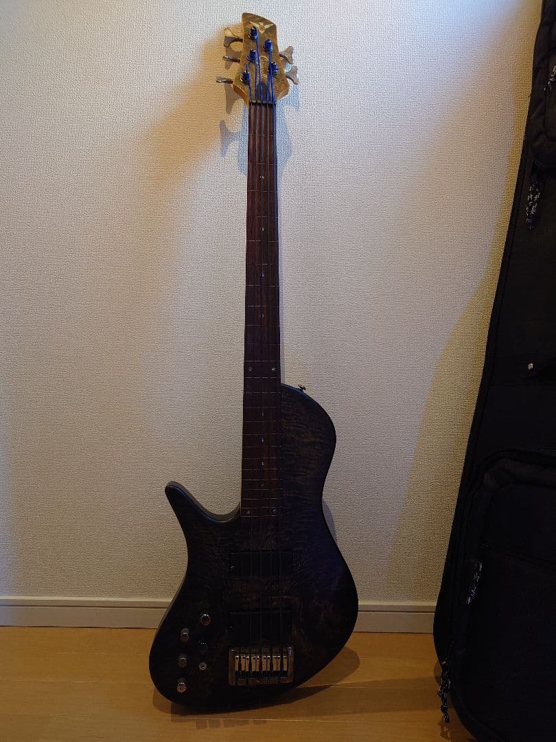 Carparelli Guitars レフティ フレットレスベース 5弦ベース