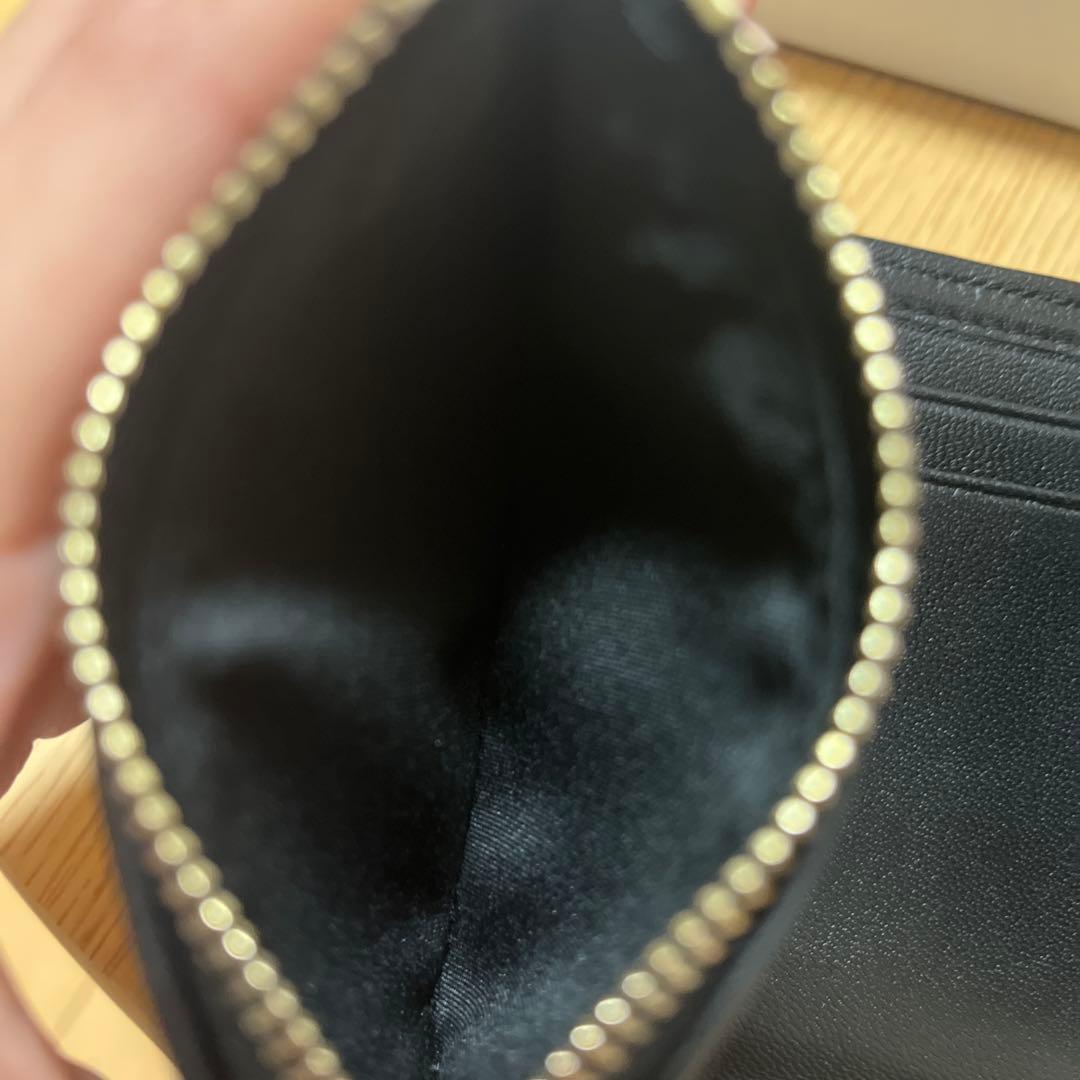 黒レザー三つ折り財布