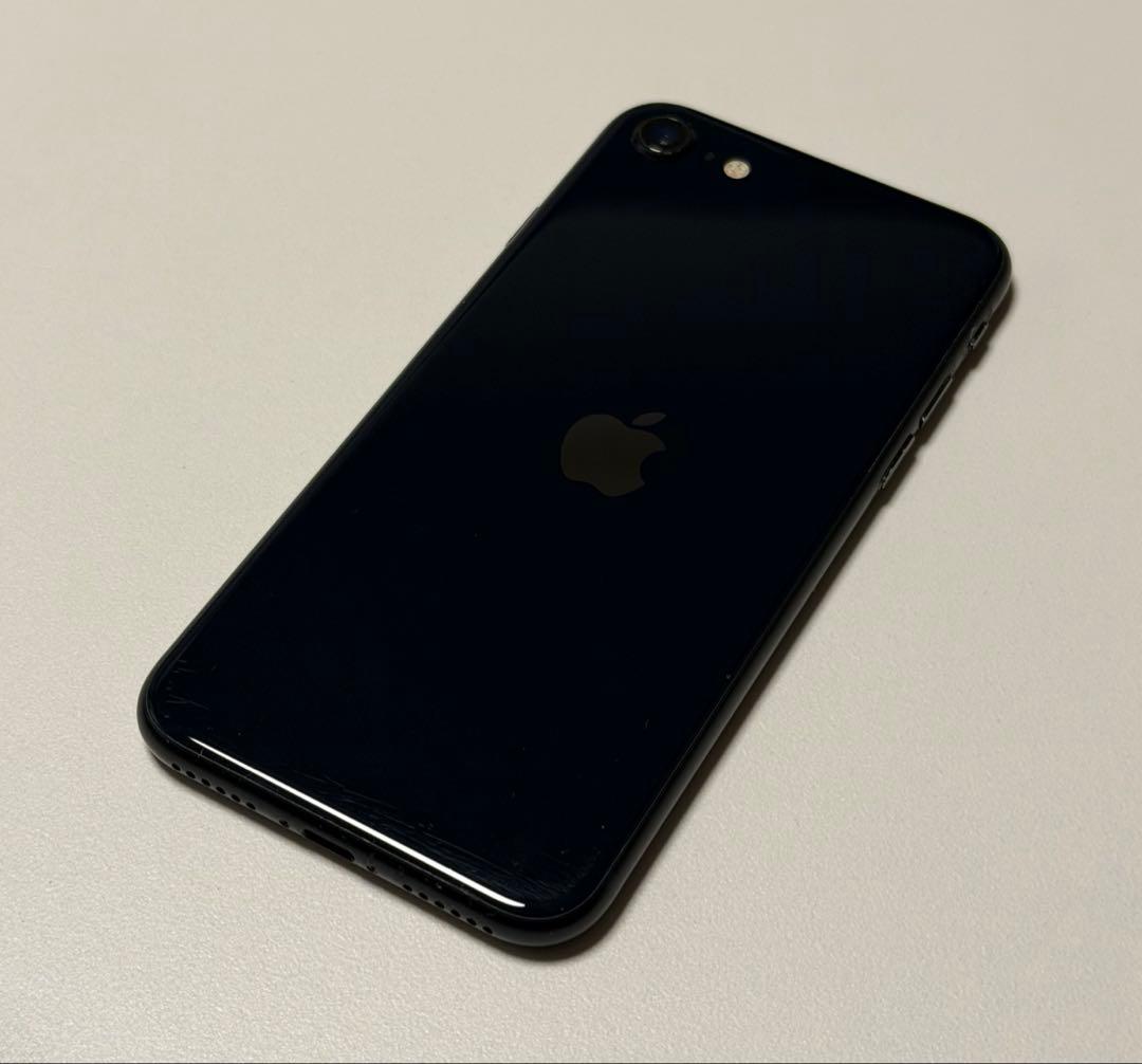 Apple iPhone SE 第3世代 アップル ブラック 黒 64GB
