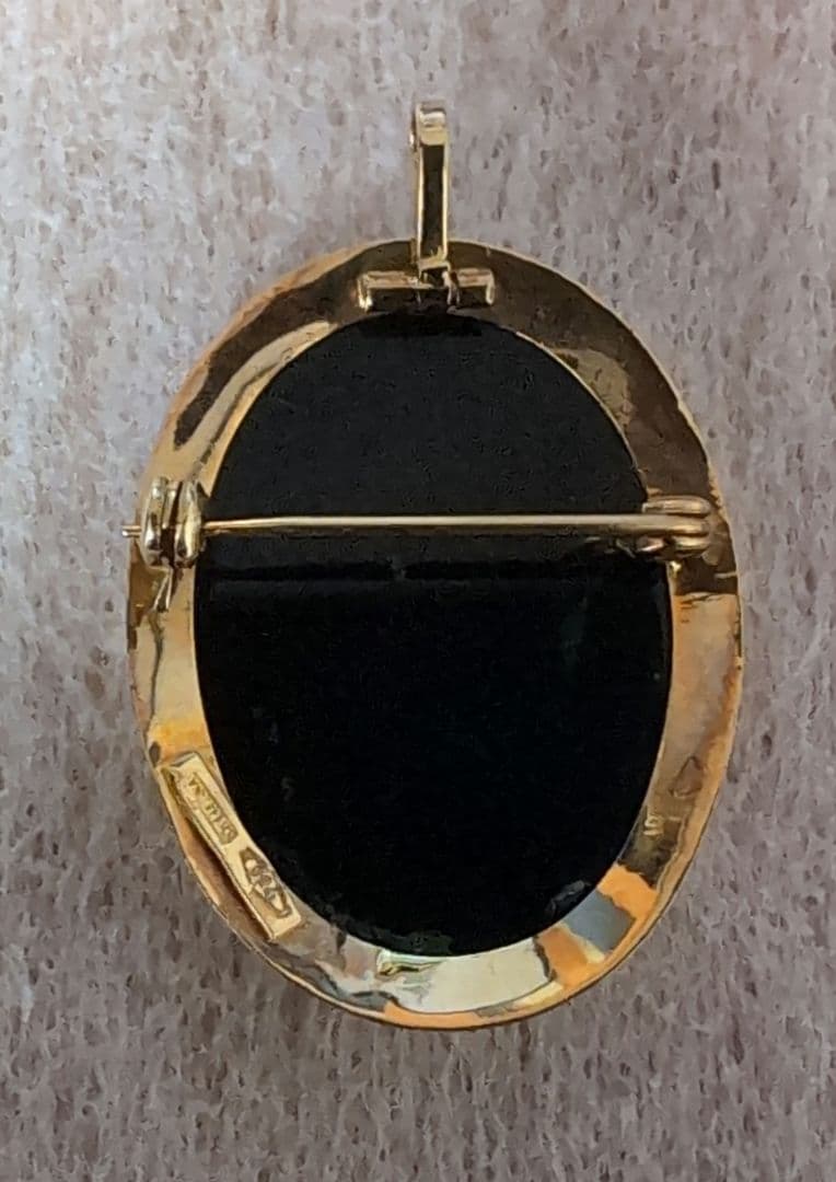 カメオブローチ　ペンダントトップ　2way　18ｋ　中古美品