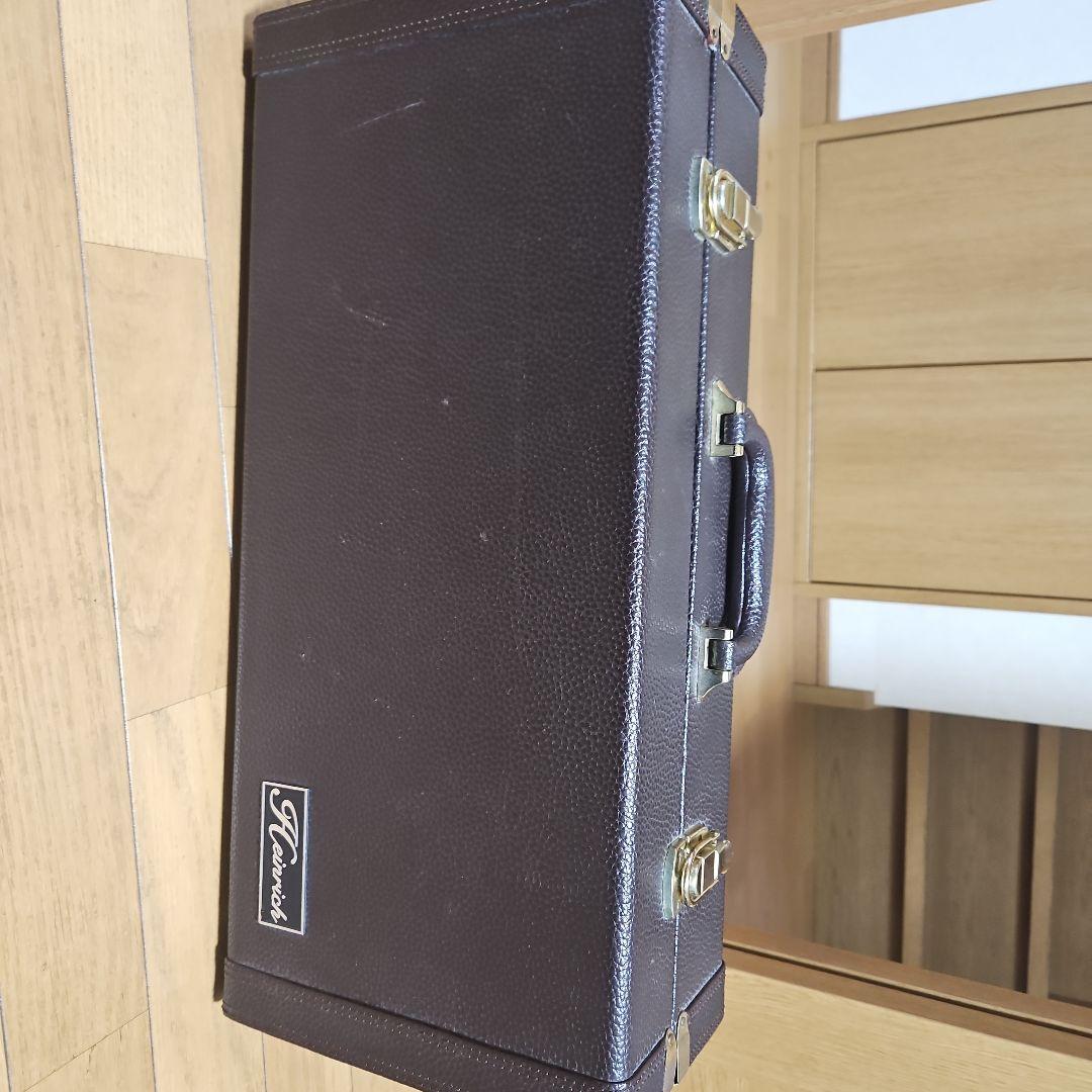 トランペット 本体 金色 ハードケース付き