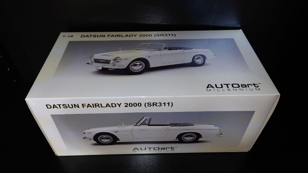 autoart 1/18 ダットサン フェアレディ 2000 SR311