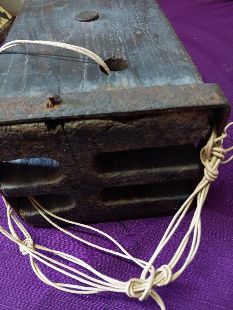 阿波國徳島藩蜂須賀家２５万７千石知行地内旧家蔵出２００〜２５０年前頃欅造井戸滑車