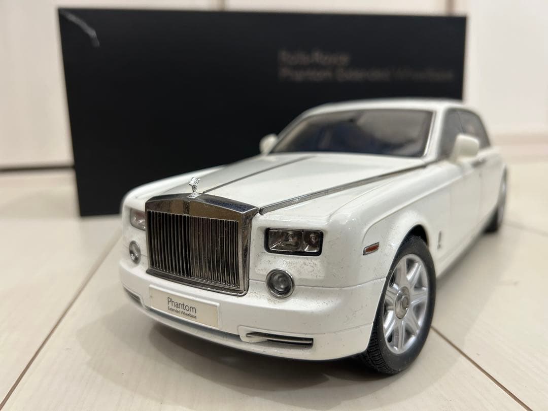 特価 1/18 ロールスロイス ファントム Extended Wheelbase