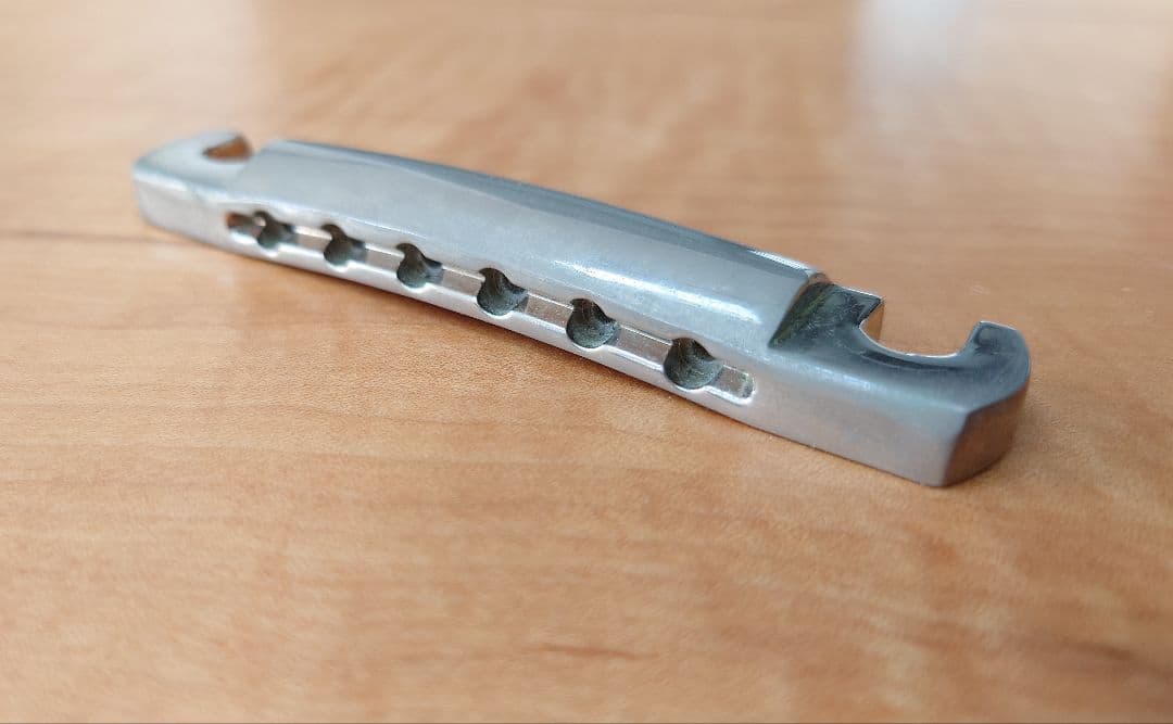 【アラレ3号】Gibsonヒスコレ アルミテールピース スタッド ブッシュ