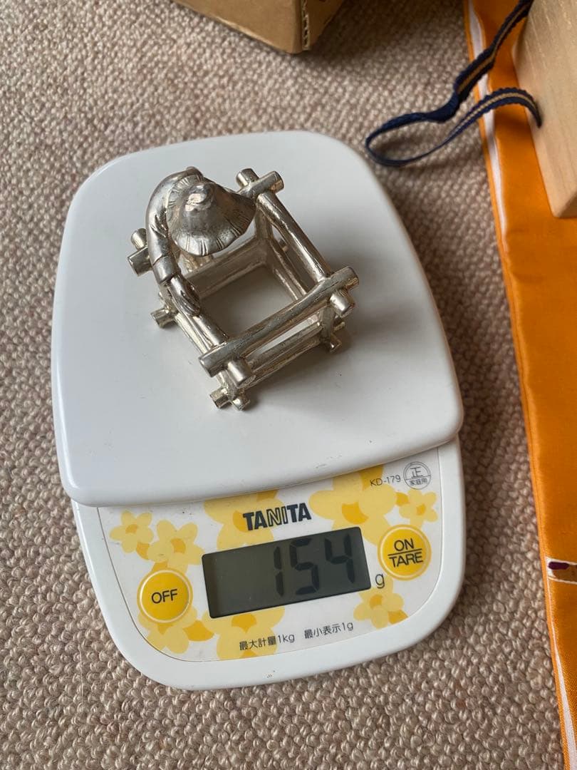 南鐐　一閑人　蓋置　鋳師　金森紹栄氏作　共箱入