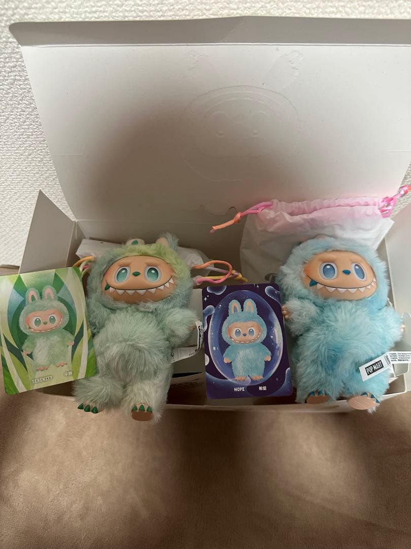 THE MONSTERS Big into Energy ぬいぐるみ ラブブ