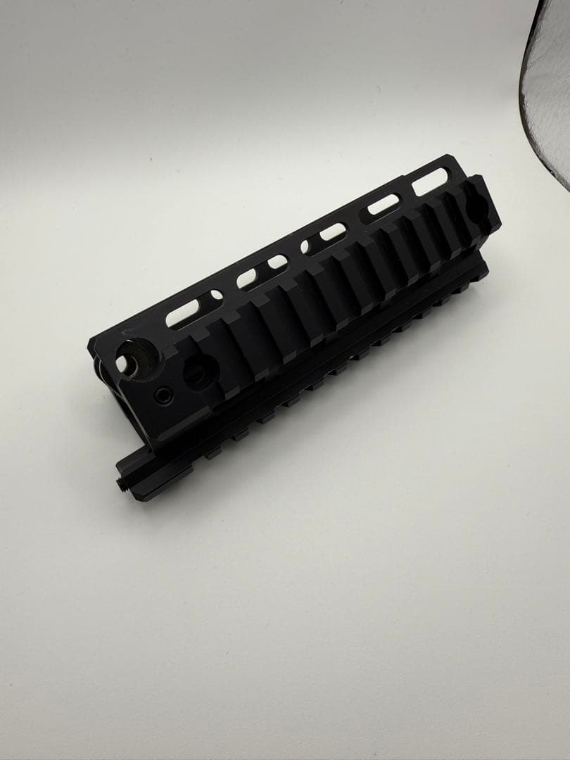 B&T製　MP5A3、A4、A5用実物レールハンドガード（箱付き）