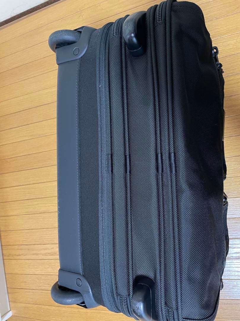 TUMI ブラック キャリーケース 2輪
