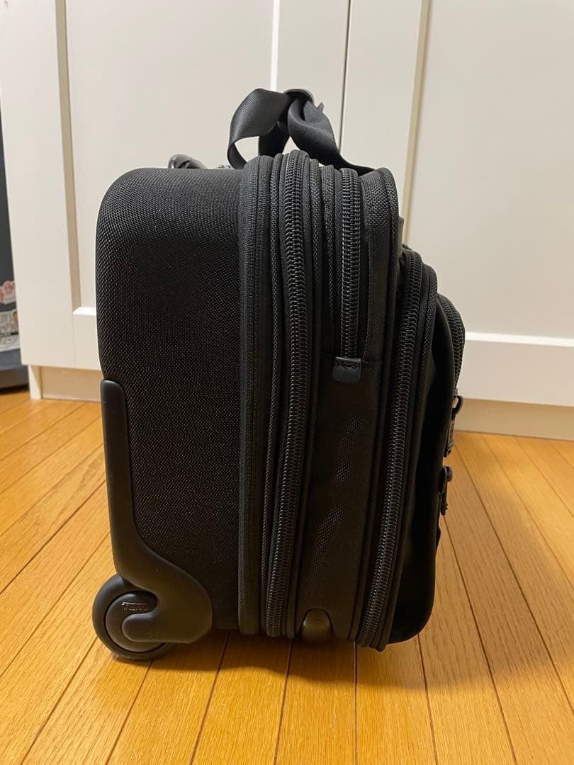 TUMI ブラック キャリーケース 2輪
