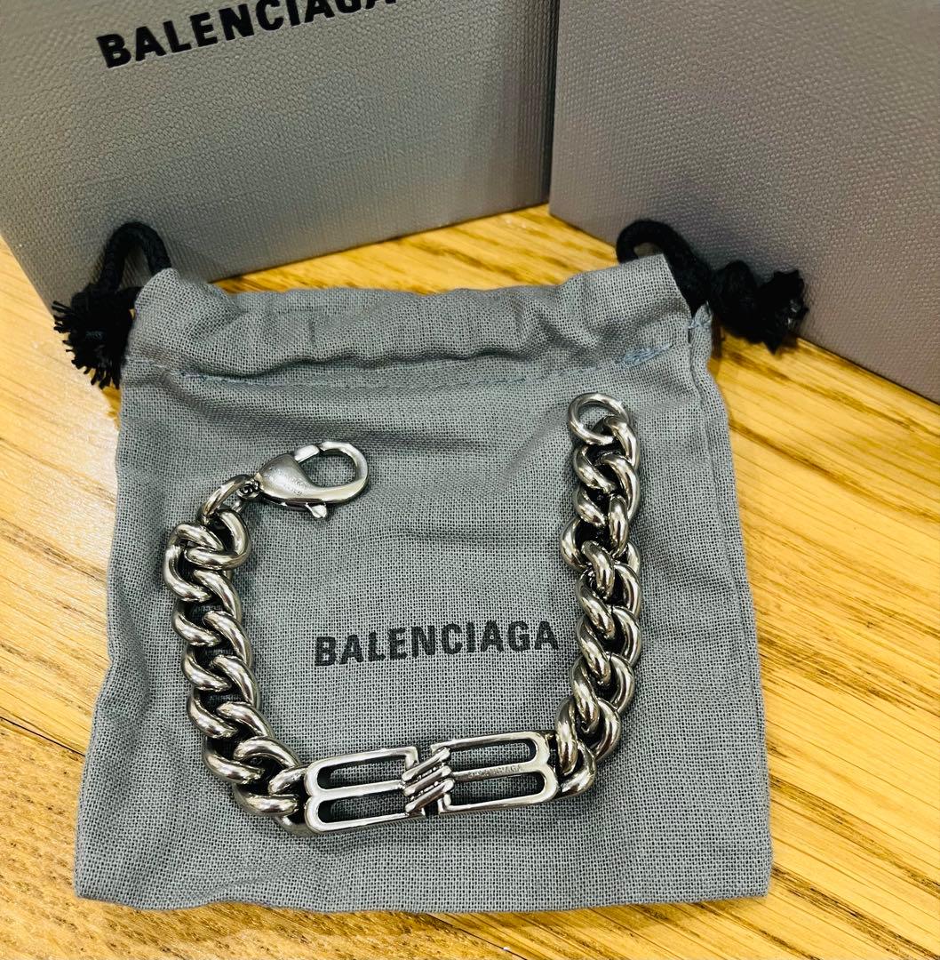 美品　バレンシアガ　ＢＢブレスレット　18.5cm 並行輸入品　箱付き