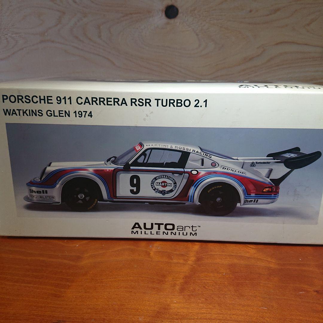 ミニカー 1/18 PORSCHE 911 CARRERA TURBO2.1