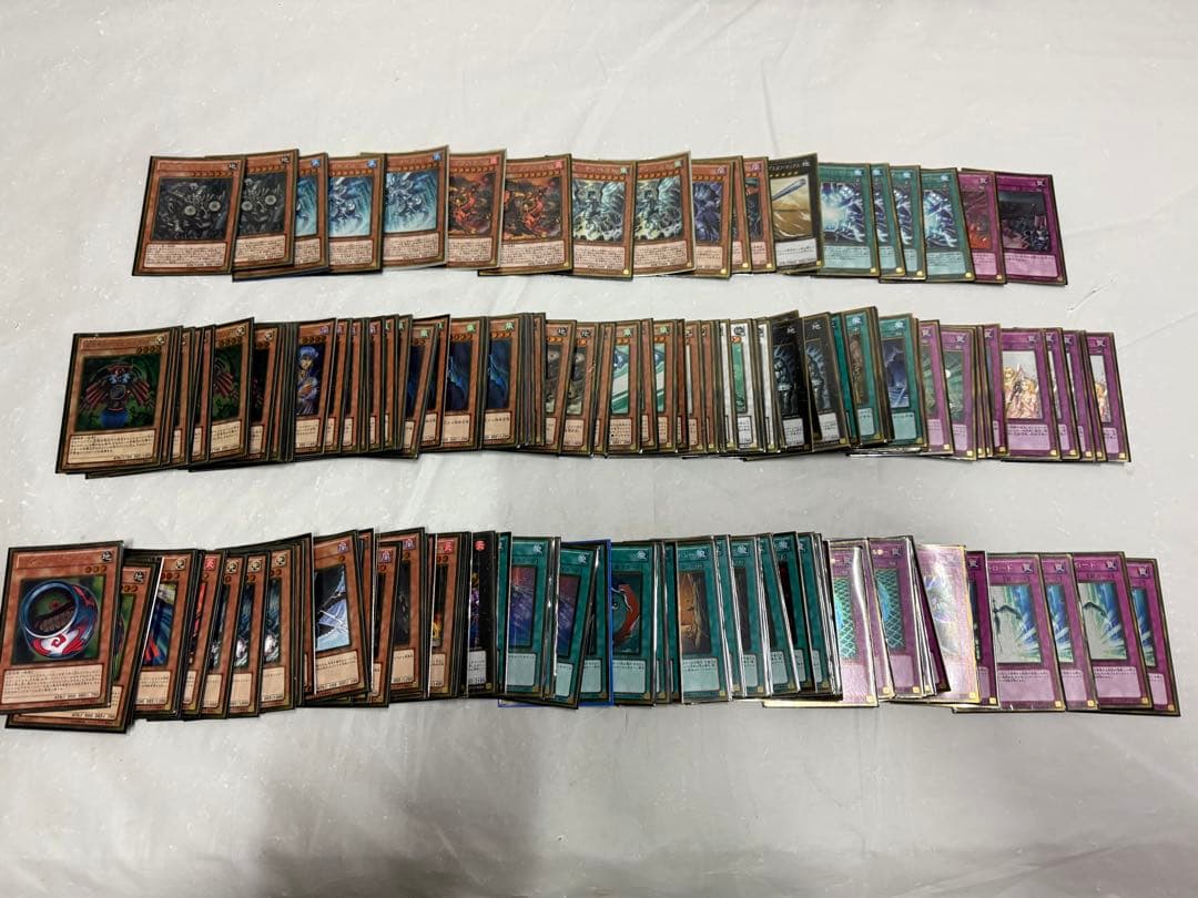 遊戯王カード　ゴールド関連のみ合計692枚　GS01〜6 GDB1 GP16