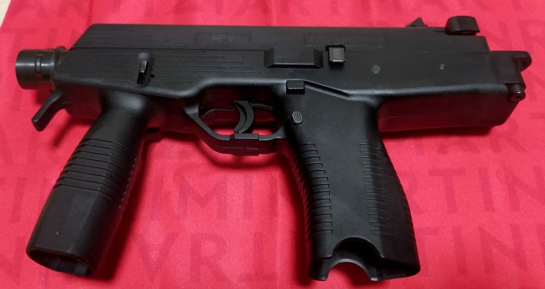 トイガン MP9