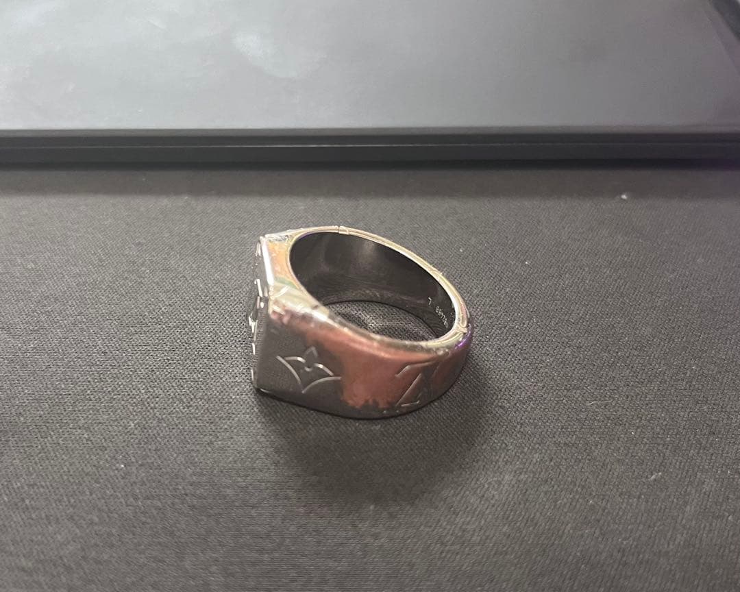 Louis Vuitton シグネットリング シルバー