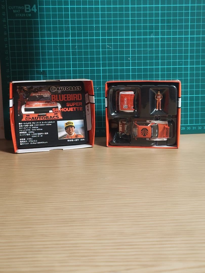 ミニカー TOMYTEC BLUEBIRD SUPER SILHOUETTE 1/64