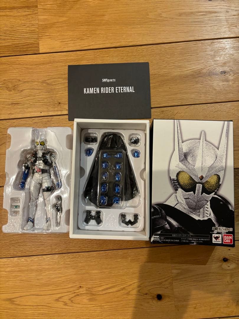 【美品】S.H.Figuarts 真骨彫製法 仮面ライダーエターナル