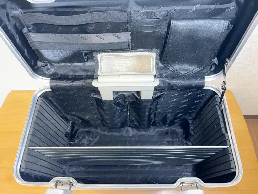 こへ リモワ トパーズ パイロット トローリー 青ロゴ RIMOWA 廃版