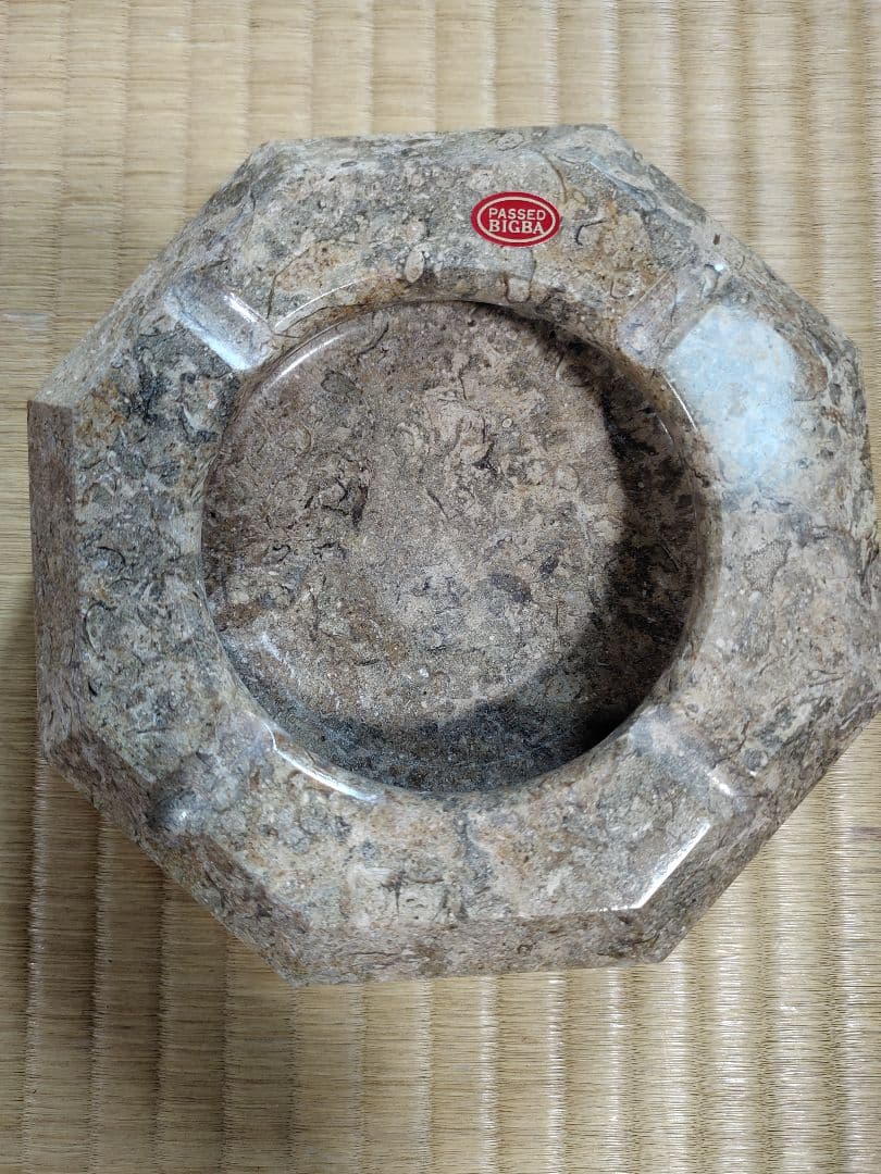 天然石灰皿　PASSED BIGBA 大理石か？化石様がたまにあり？貴重な珍品