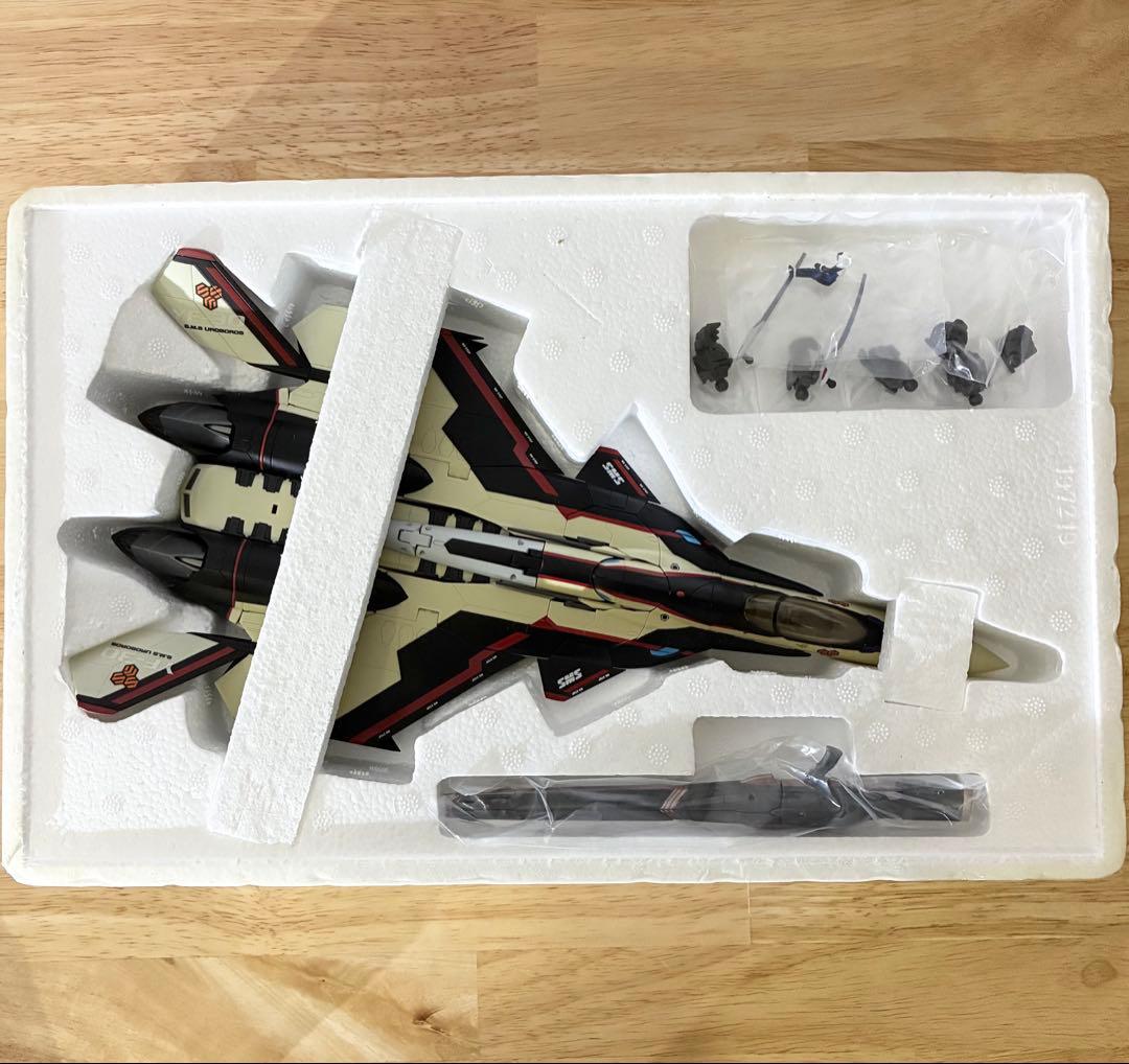 DX超合金 YF-30 クロノス バンダイ マクロス30 完品 変形可